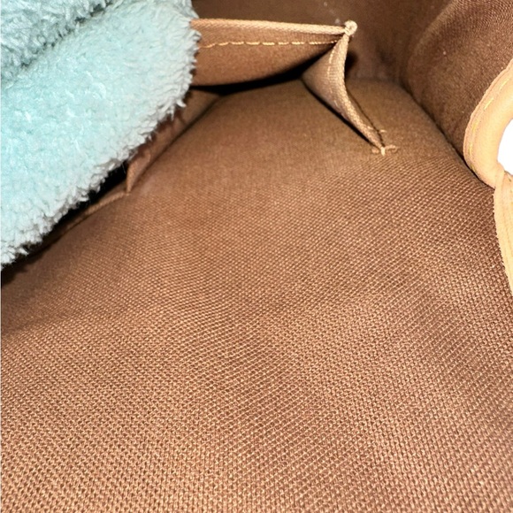 139 Preloved Louis Vuitton Mono Sologne Crossbody ($Marked Down 2/9/25) - Picture 13 of 15